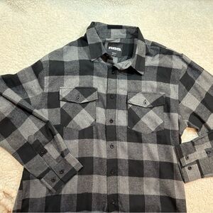 RSQ Black and Gray Checkered Button Down Shirt | Size Medium